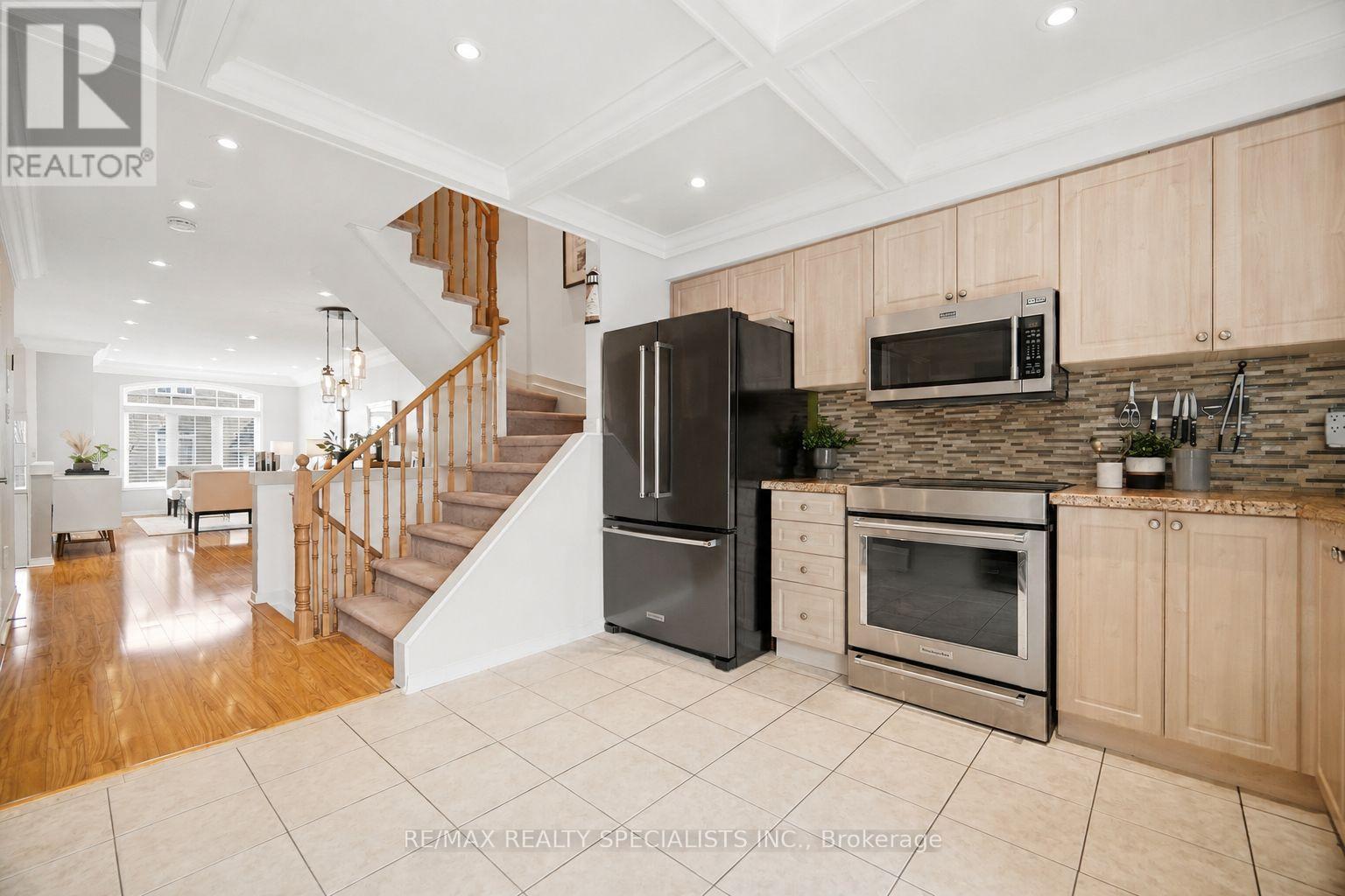 3378 Redpath Circle, Mississauga, Ontario  L5N 8R1 - Photo 5 - W13231570
