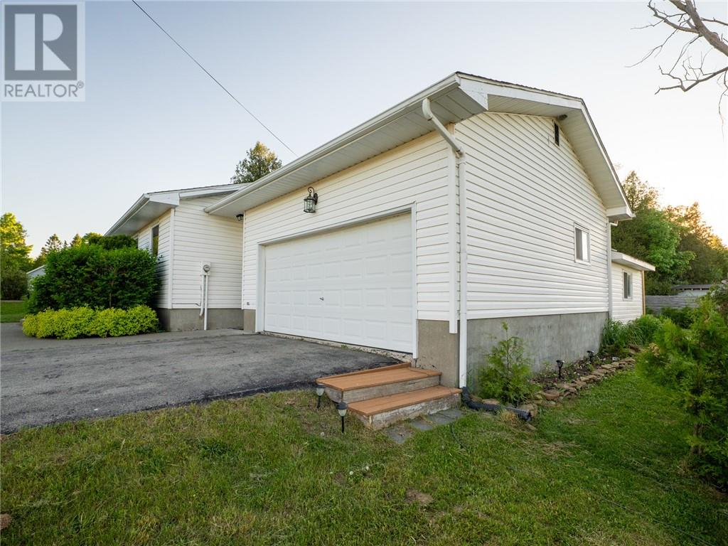 135 Albert Street, Manitowaning, Ontario  P0P 1N0 - Photo 9 - 2128414
