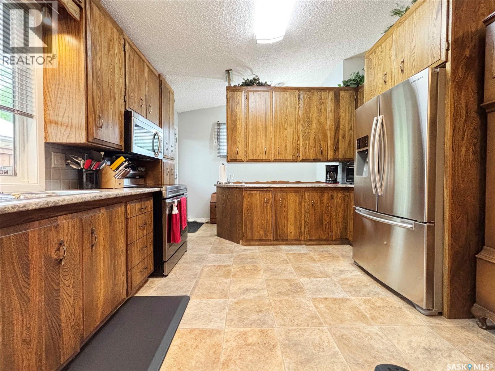 605 O Avenue N, Saskatoon, Saskatchewan  S7L 2V4 - Photo 6 - SK038752