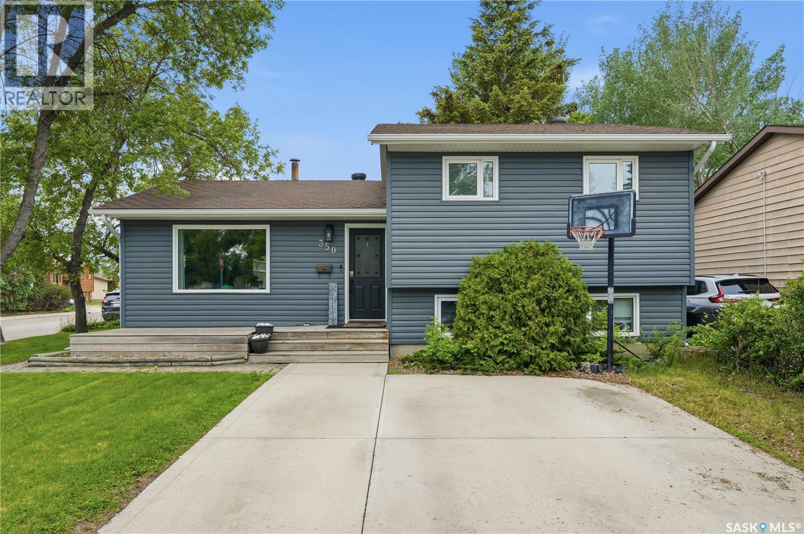 350 Weyakwin DRIVE, Saskatoon, Saskatchewan