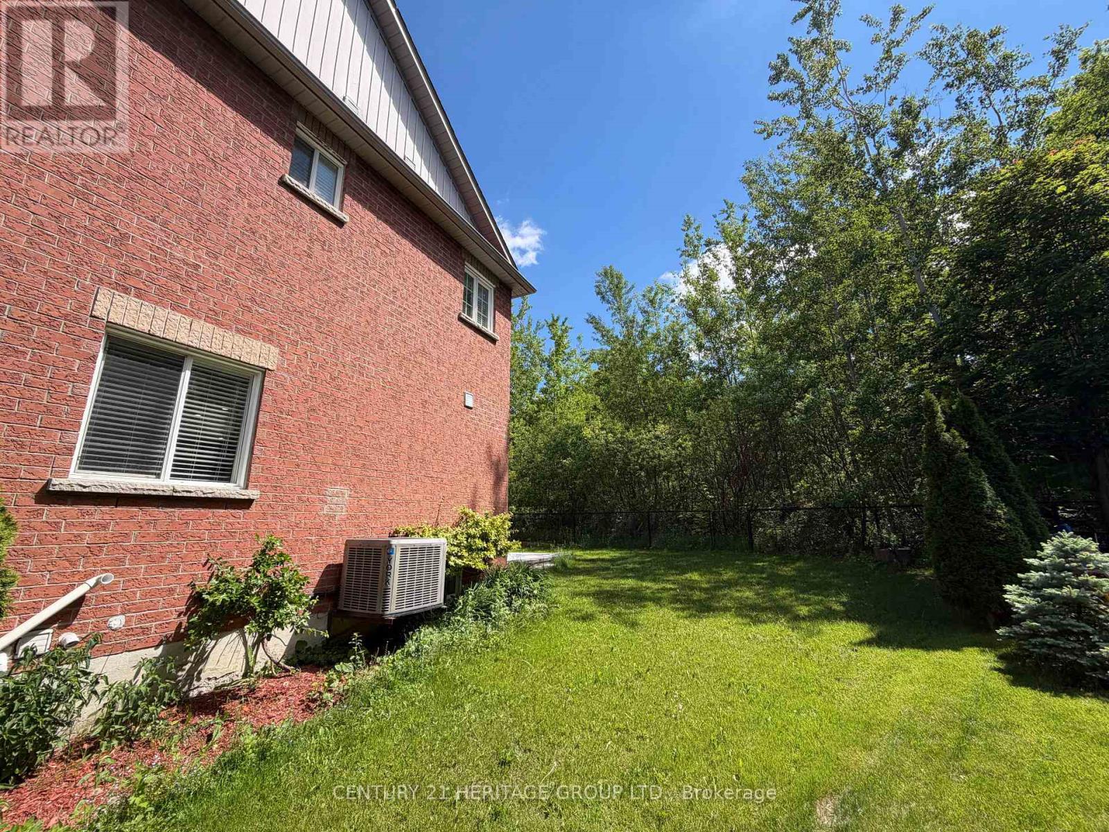 20 Trish Drive, Richmond Hill, Ontario  L4E 5C5 - Photo 33 - N12943040