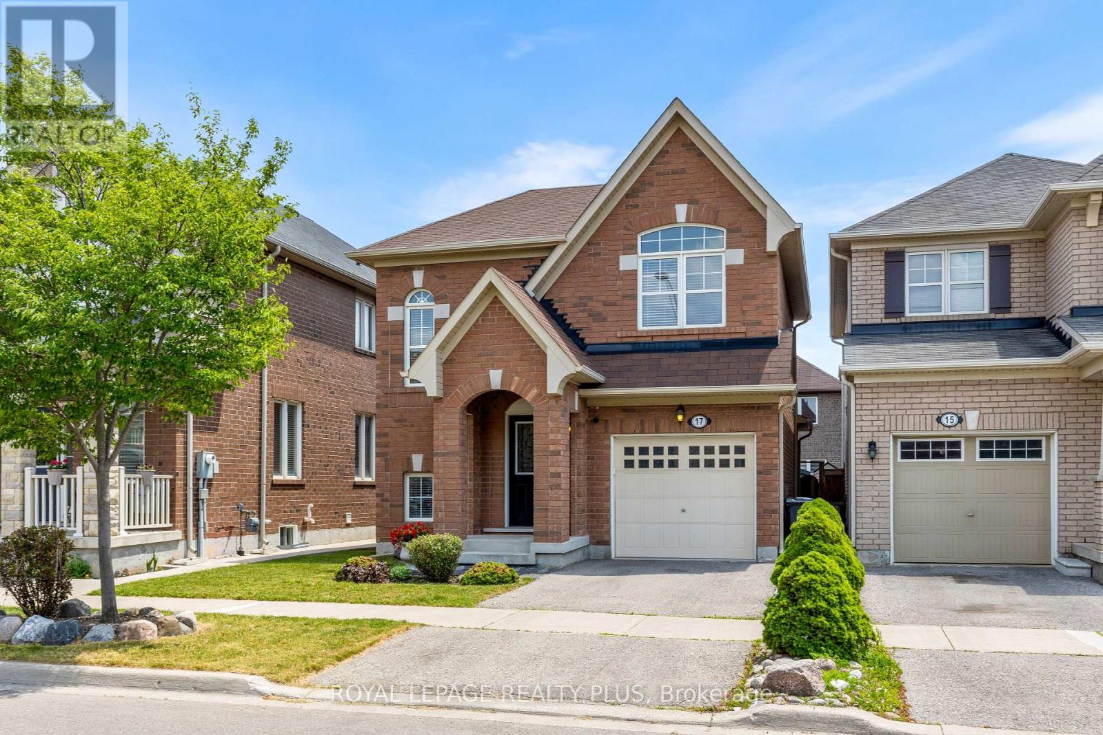 17 Francis Lundy Street, Brampton, Ontario  L6Y 4X8 - Photo 2 - W13419084