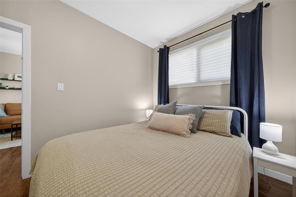 593 Alverstone Street, Winnipeg, Manitoba  R3G 2B8 - Photo 12 - 202613222