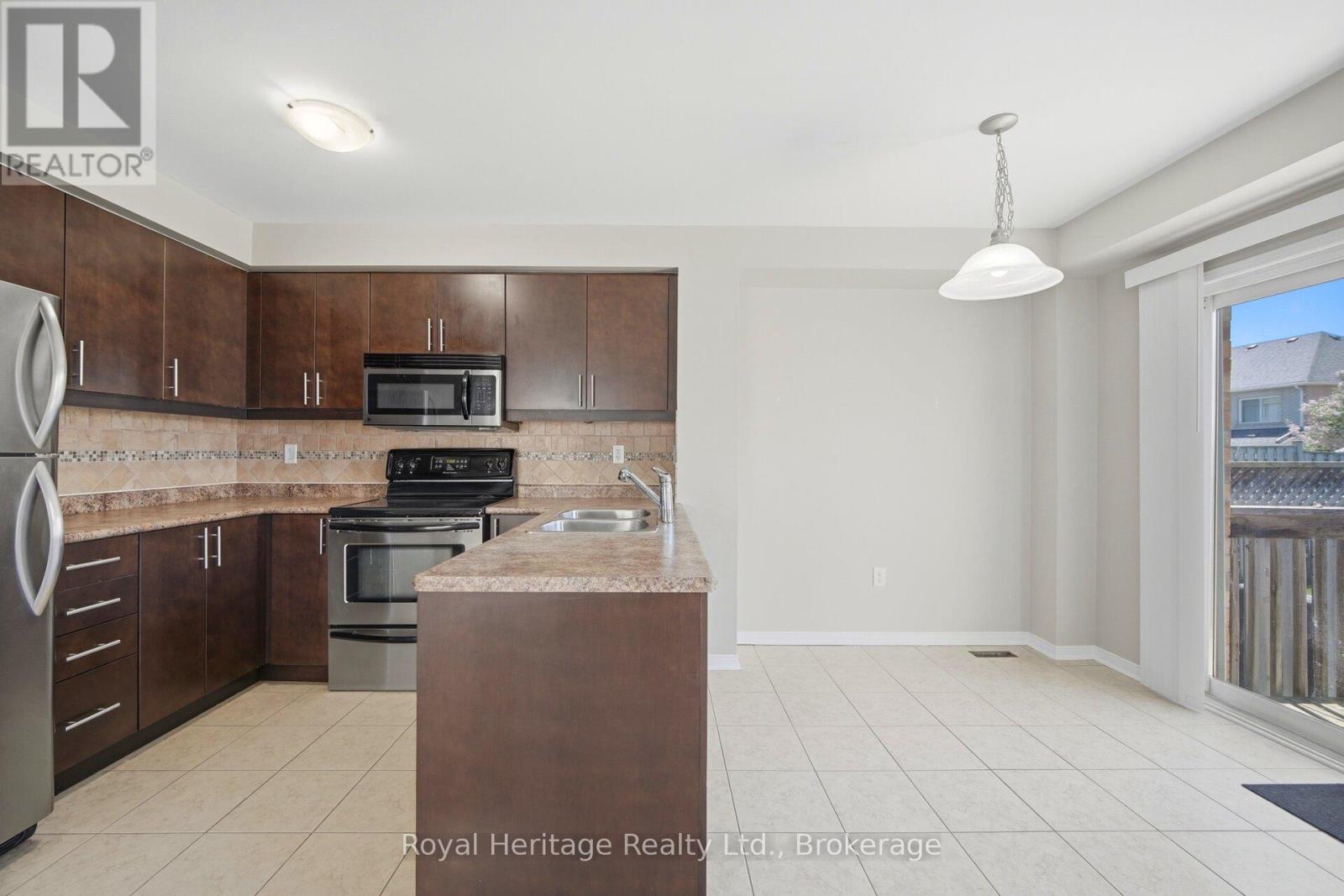 933 Fetchison Drive, Oshawa (Taunton), Ontario  L1K 0L3 - Photo 6 - E13419702