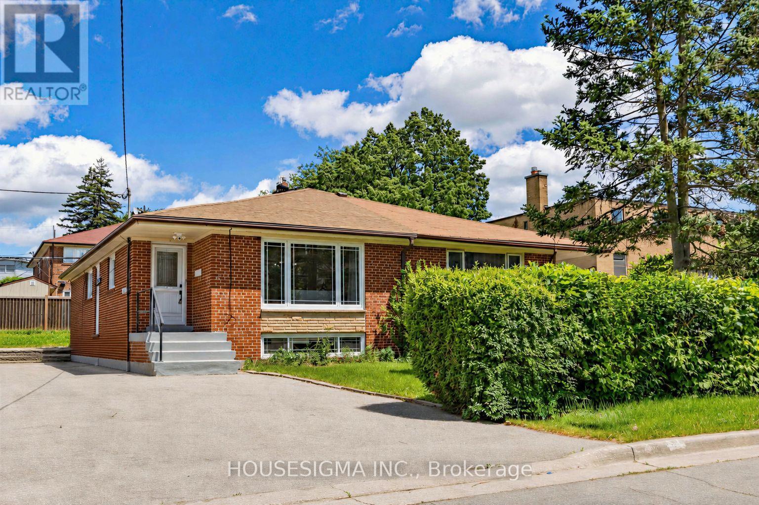 51 TISDALE AVENUE, Toronto, Ontario