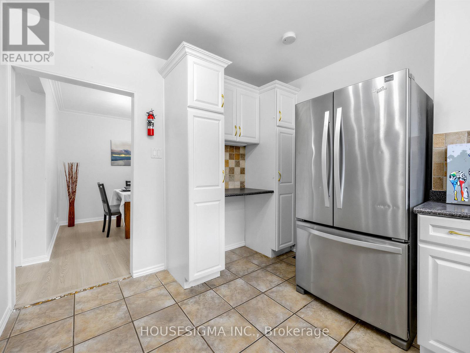 51 Tisdale Avenue, Toronto, Ontario  M4A 1Y6 - Photo 14 - C13419344
