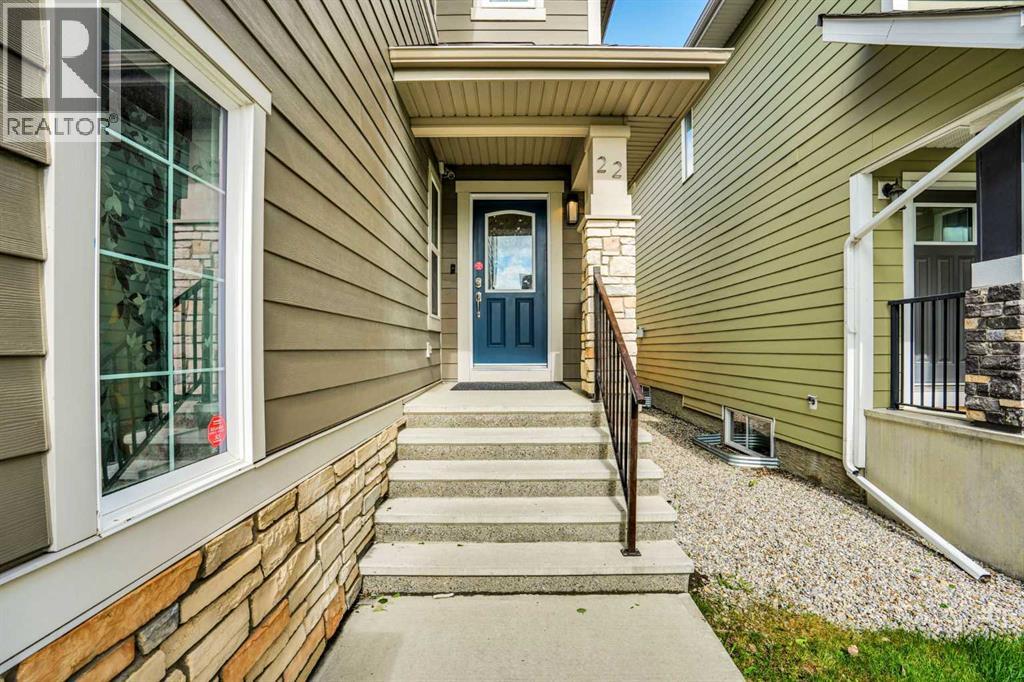 22 Sherwood Road Nw, Calgary, Alberta  T3R 0N8 - Photo 3 - A2318322