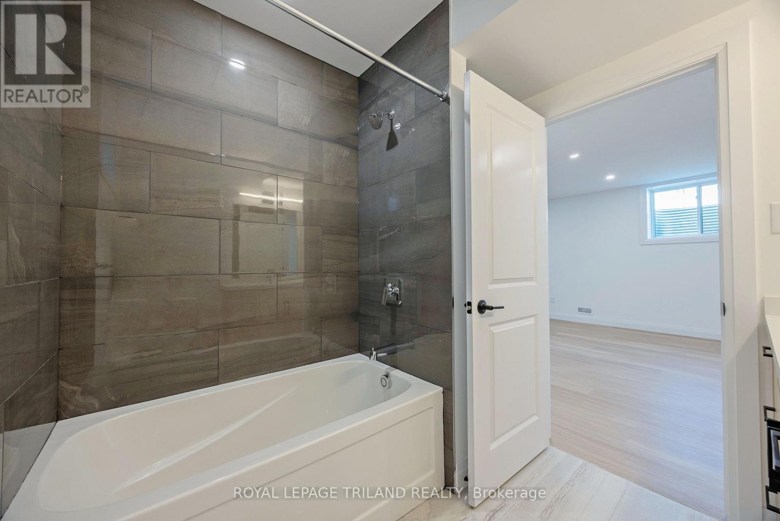 1045 Karenana Road, London South, Ontario  N6M 0K2 - Photo 35 - X13419912