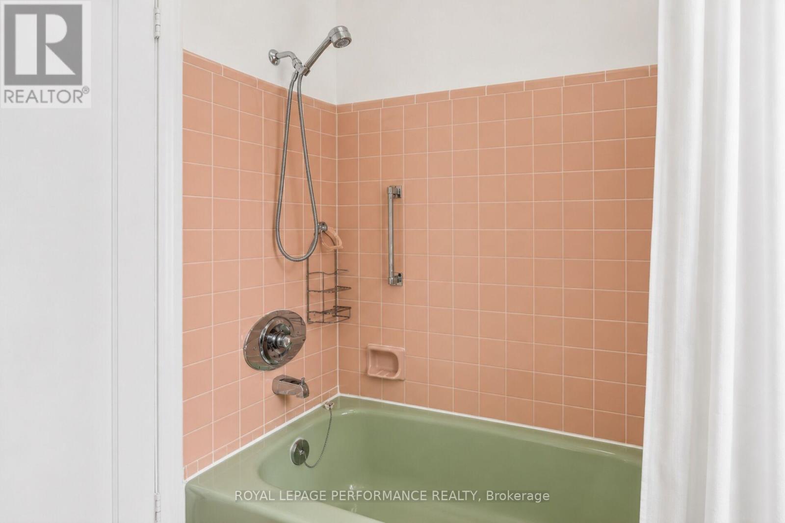 18 Harvard Avenue, Ottawa, Ontario  K1S 4Z3 - Photo 14 - X13419594
