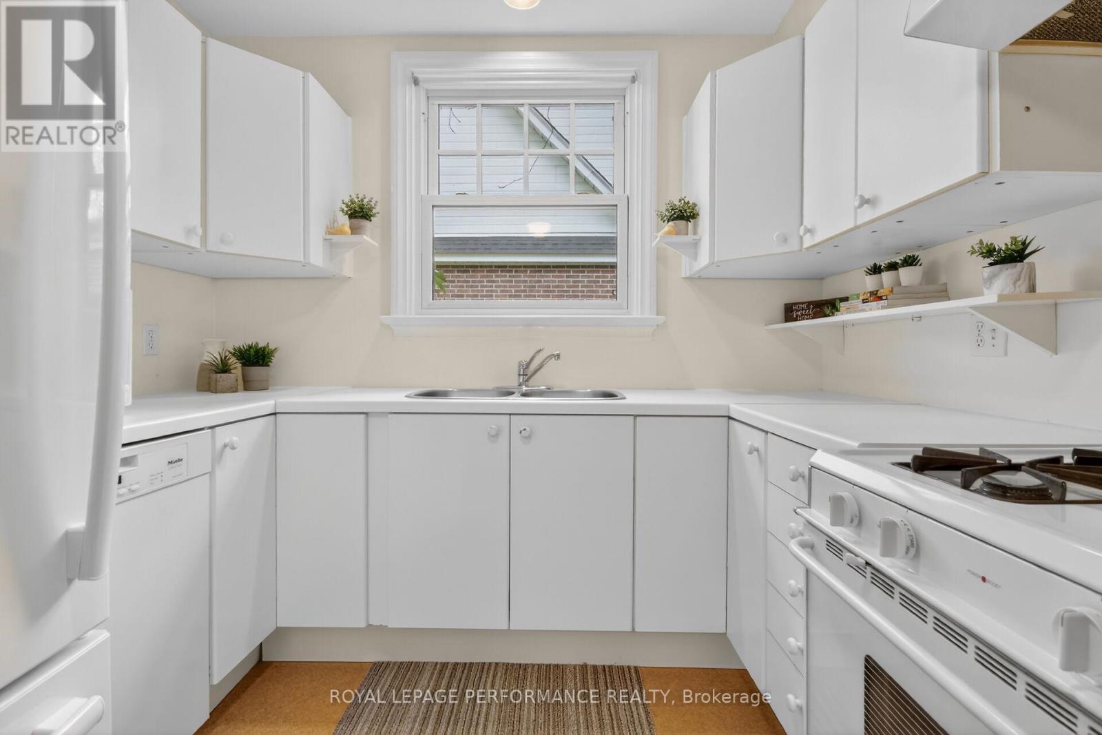18 Harvard Avenue, Ottawa, Ontario  K1S 4Z3 - Photo 15 - X13419594