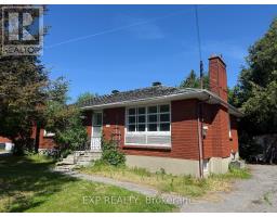 135 OAKRIDGE BOULEVARD, Ottawa, Ontario