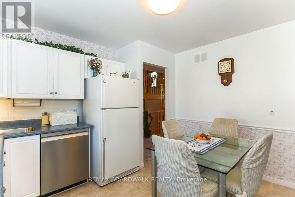 6617 Carriere Street, Ottawa, Ontario K1C 4T6 - Photo 16 - X13419782