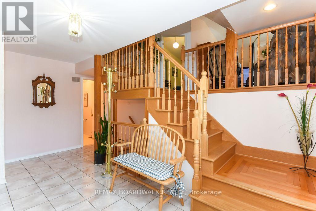 6617 Carriere Street, Ottawa, Ontario K1C 4T6 - Photo 7 - X13419782