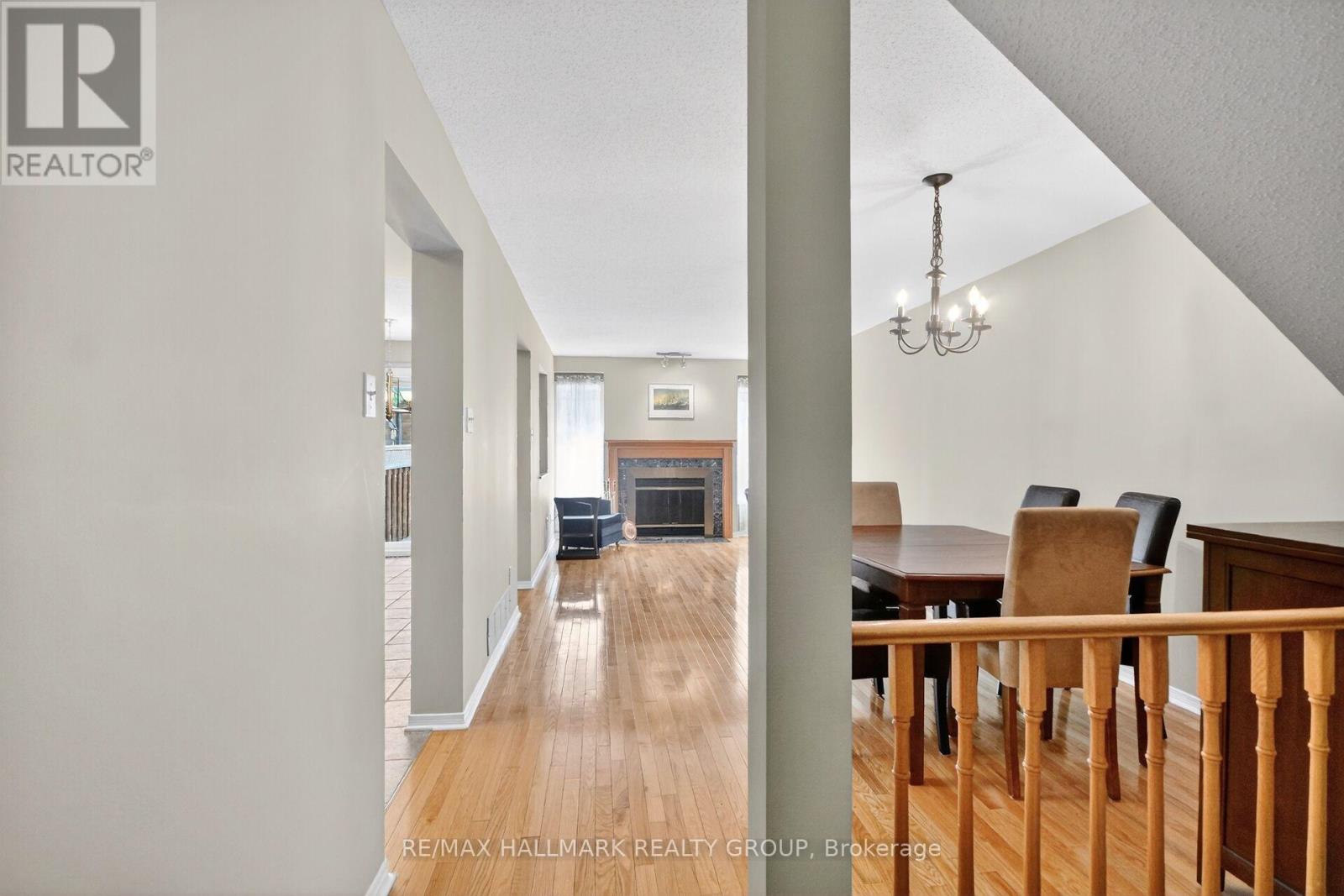80 Scarlet Court, Ottawa, Ontario K1T 3R6 - Photo 4 - X13419796