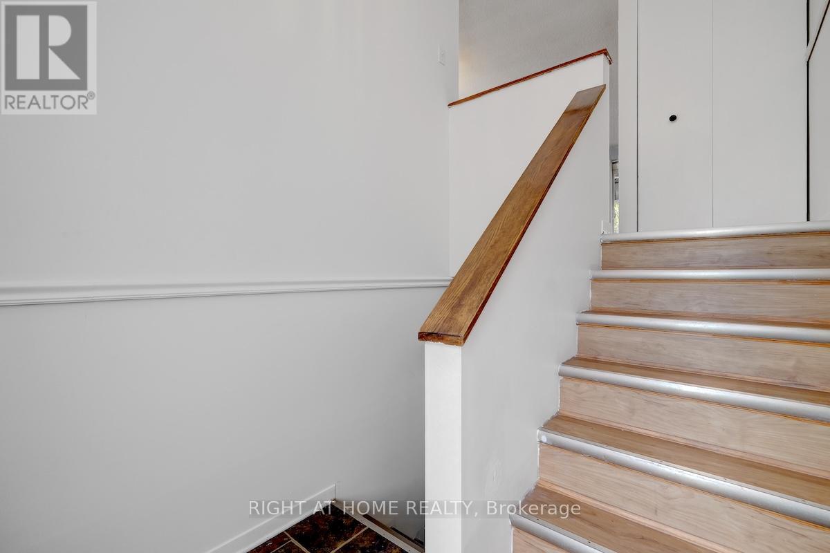 951 Lawrence Street, Clarence-Rockland, Ontario K4K 1M8 - Photo 2 - X13419862