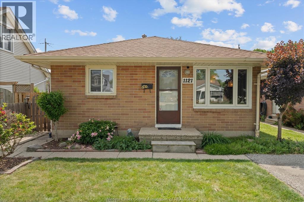 1121 PARTINGTON, Windsor, Ontario