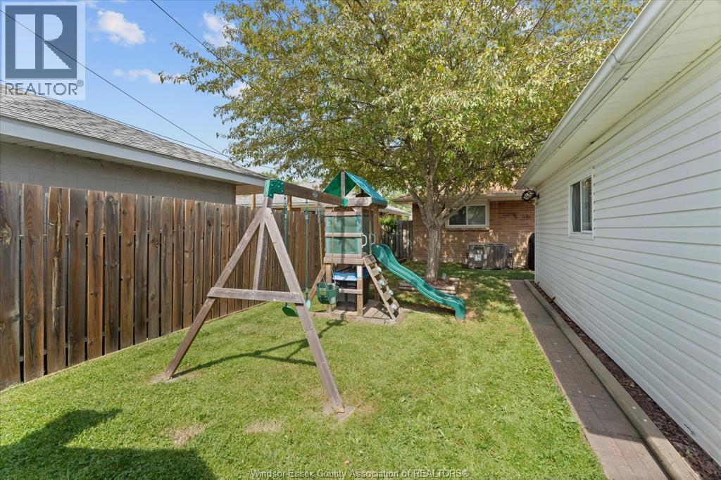 1121 Partington, Windsor, Ontario  N9B 2P3 - Photo 25 - 26013554