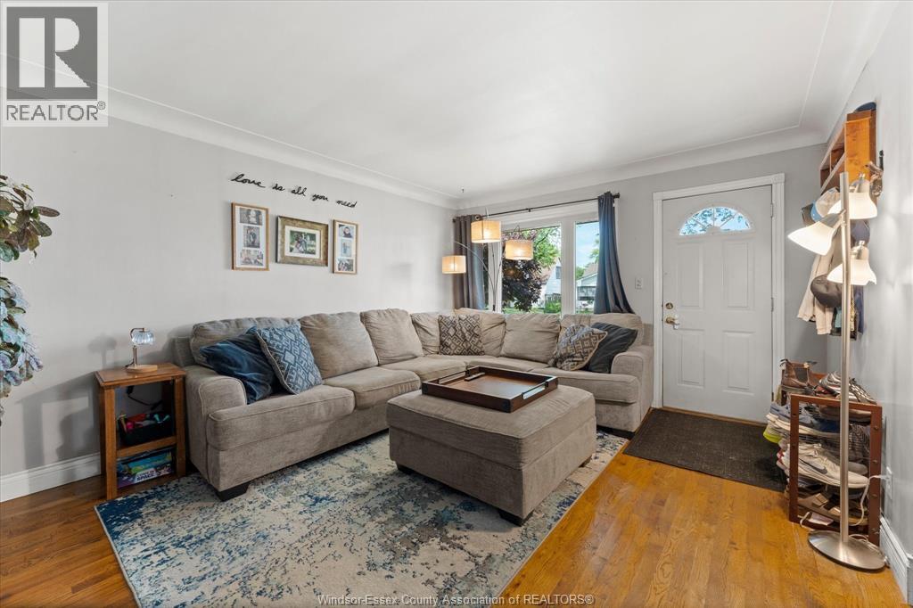 1121 Partington, Windsor, Ontario  N9B 2P3 - Photo 6 - 26013554