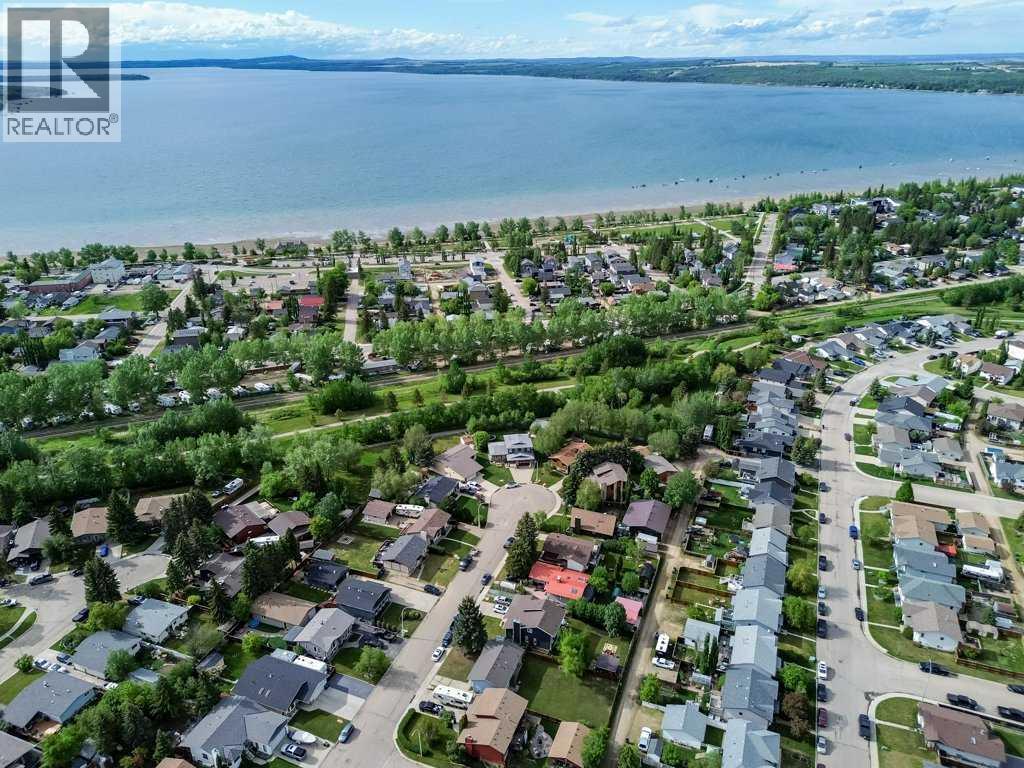 16 Willow Street, Sylvan Lake, Alberta  T4S 1M1 - Photo 33 - A2318704