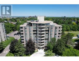 309 - 8 VILLAGE GREEN BOULEVARD, Hamilton, Ontario