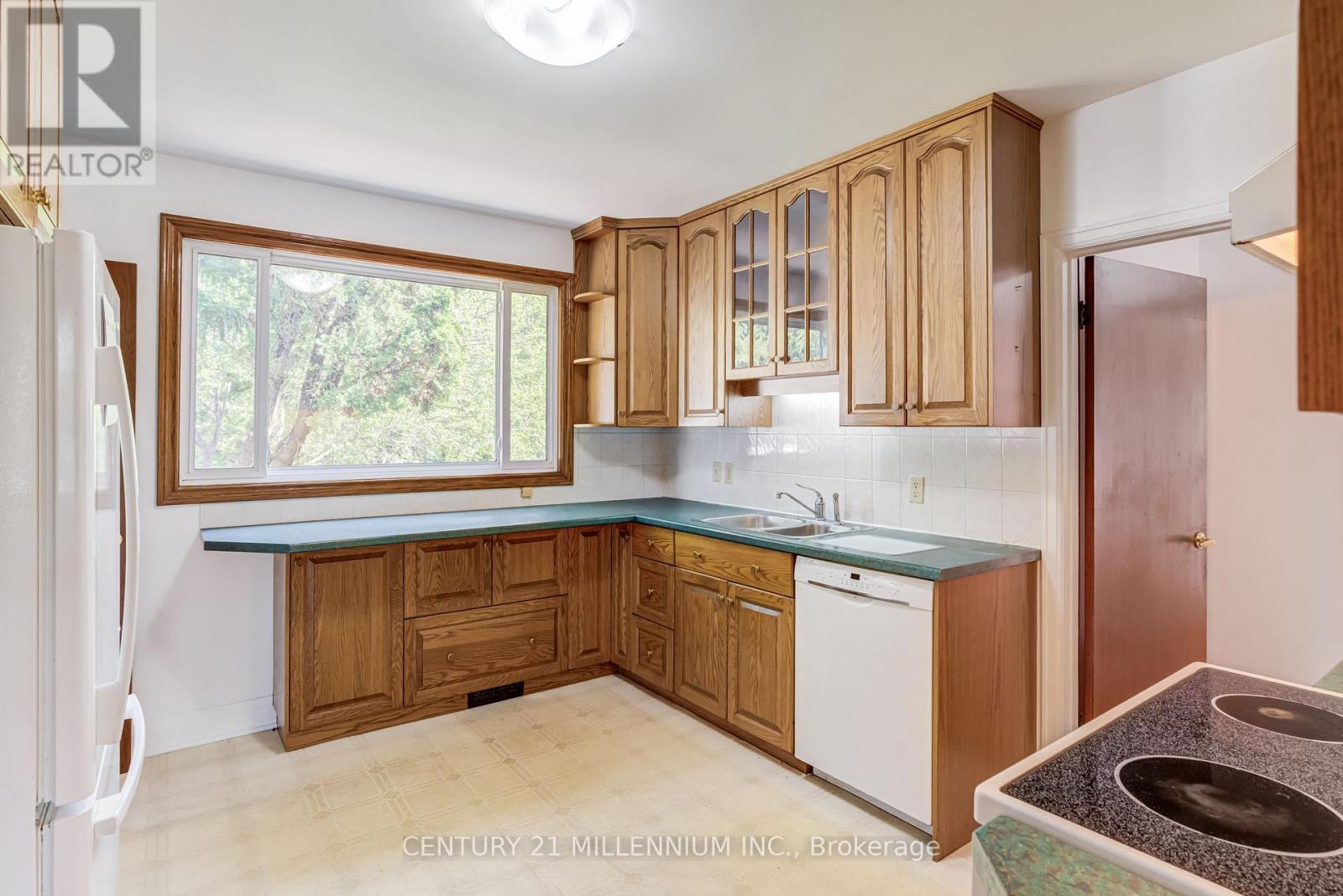 99 Sunning Hill Avenue, Hamilton, Ontario  L8T 1C1 - Photo 12 - X13419392