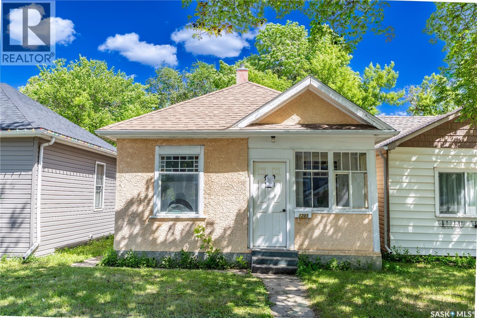 1205 1st AVENUE NW, Moose Jaw, Saskatchewan