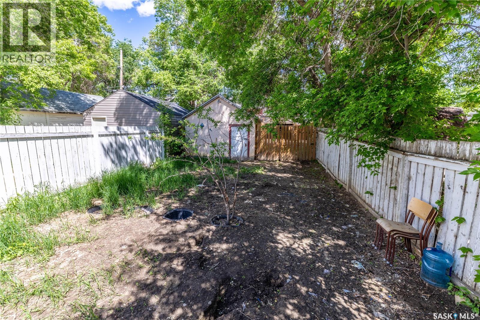 1205 1st Avenue Nw, Moose Jaw, Saskatchewan  S6H 3N5 - Photo 12 - SK038721