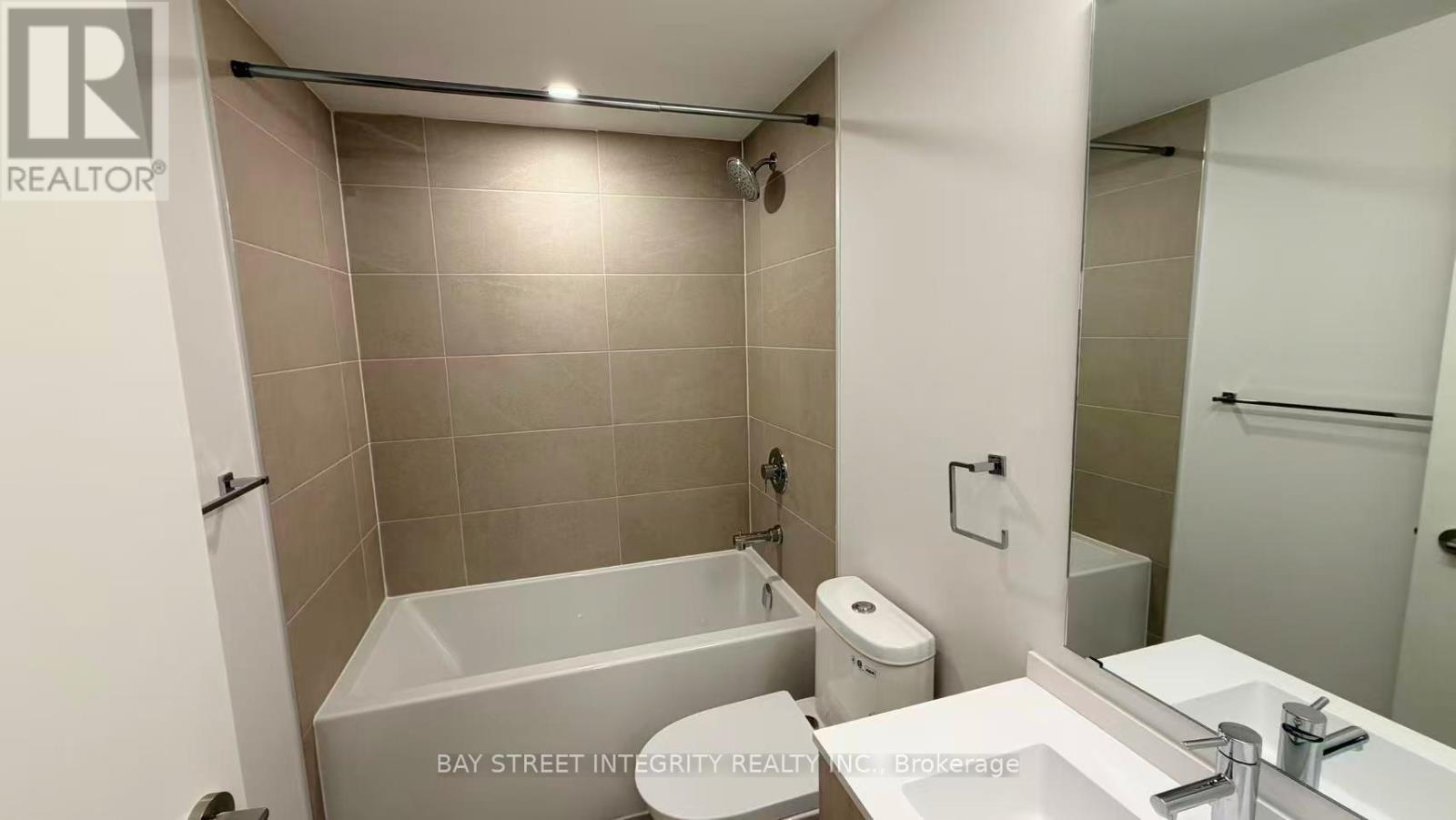 1508 - 100 Queen Street E, Toronto, Ontario  M5C 0B5 - Photo 3 - C13419886