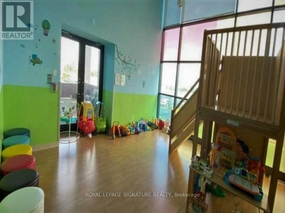 2009 - 29 Singer Court, Toronto, Ontario  M2K 0B3 - Photo 10 - C13419908