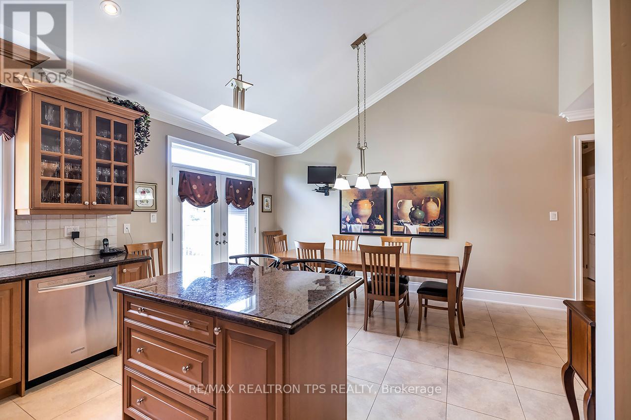 25 Leafield Drive, Toronto, Ontario  M1W 2R2 - Photo 14 - E13419826
