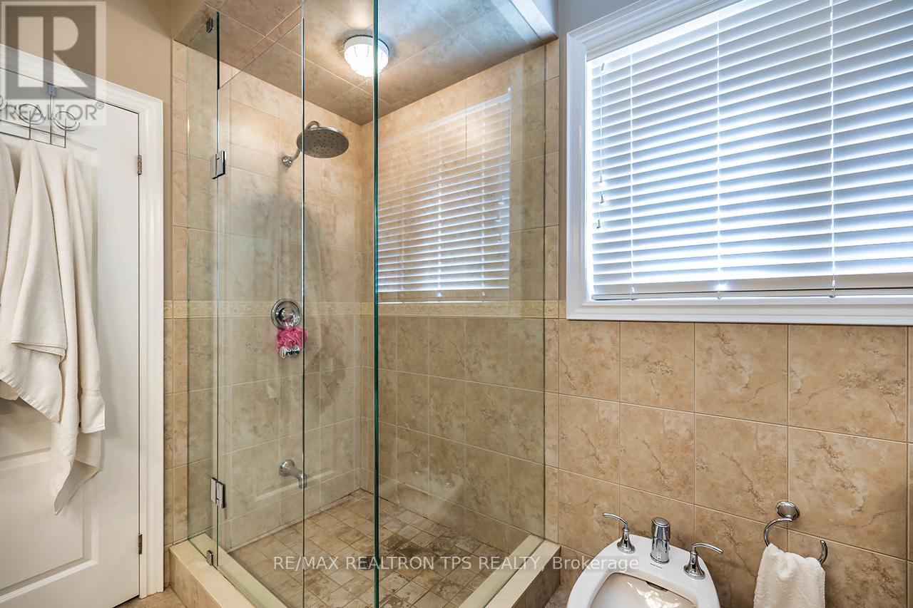 25 Leafield Drive, Toronto, Ontario  M1W 2R2 - Photo 18 - E13419826