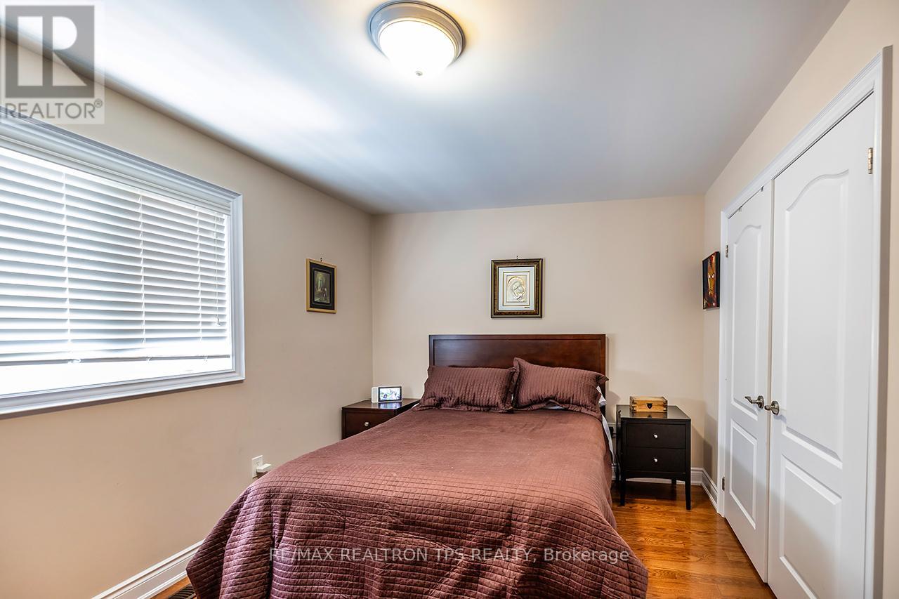 25 Leafield Drive, Toronto, Ontario  M1W 2R2 - Photo 22 - E13419826