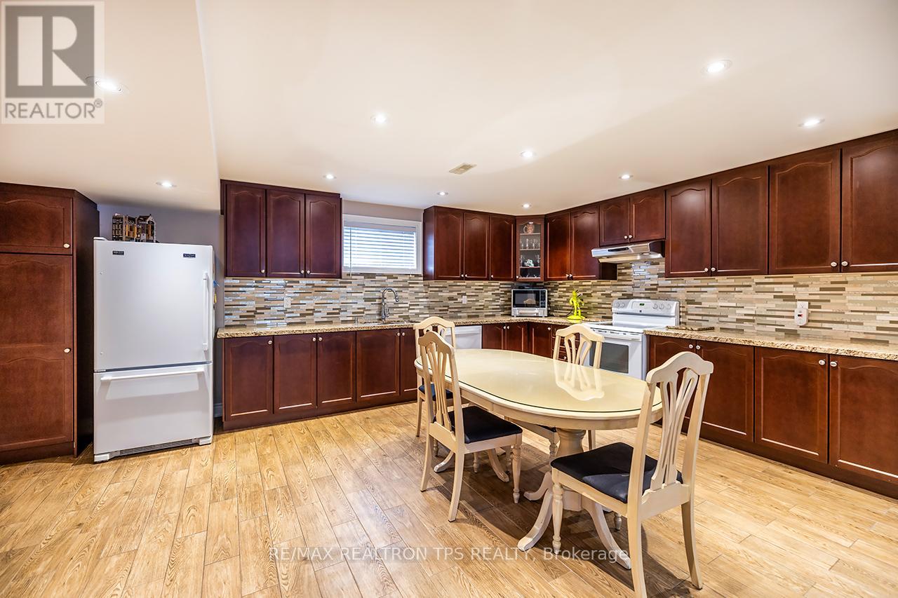 25 Leafield Drive, Toronto, Ontario  M1W 2R2 - Photo 26 - E13419826
