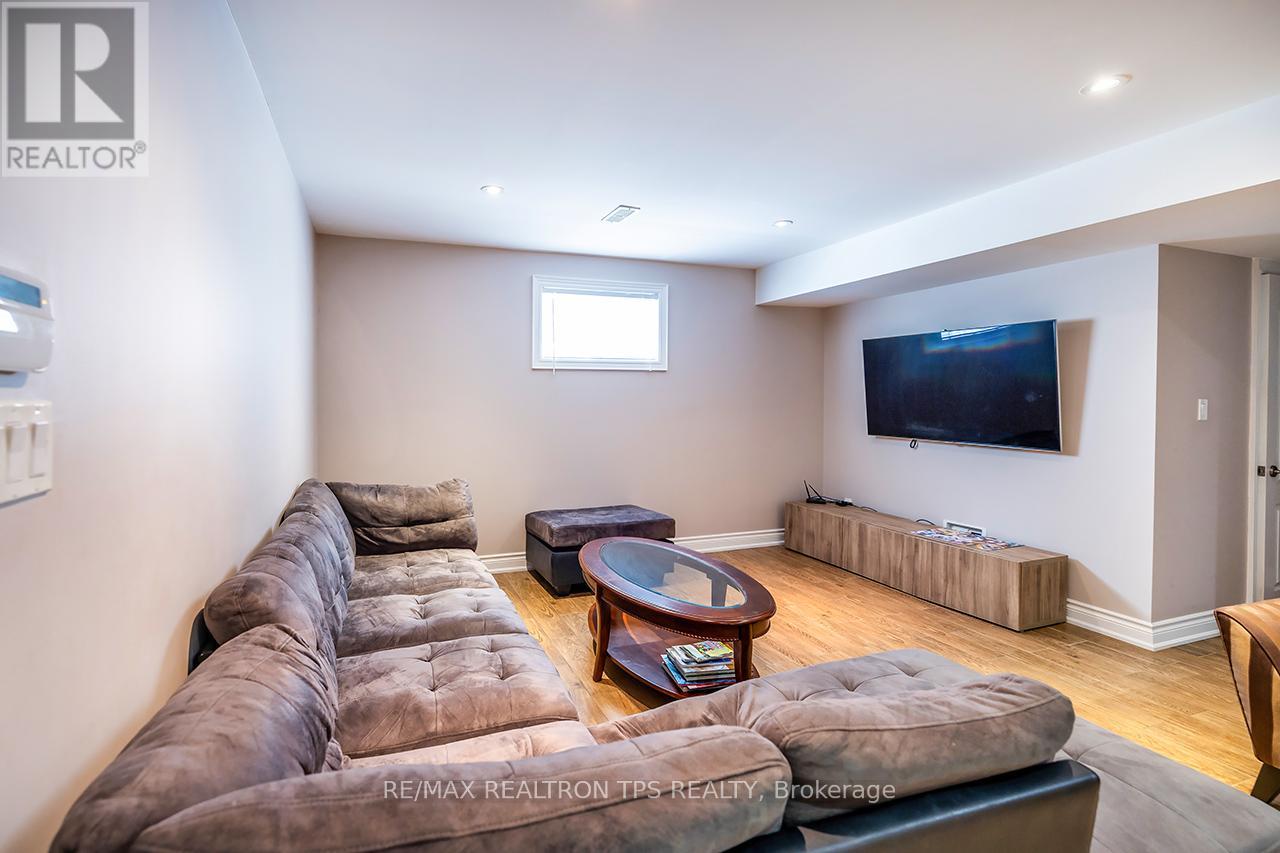 25 Leafield Drive, Toronto, Ontario  M1W 2R2 - Photo 27 - E13419826