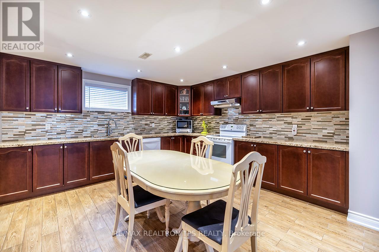 25 Leafield Drive, Toronto, Ontario  M1W 2R2 - Photo 28 - E13419826