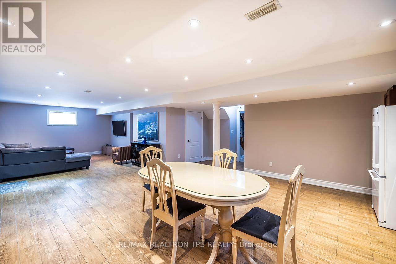 25 Leafield Drive, Toronto, Ontario  M1W 2R2 - Photo 30 - E13419826