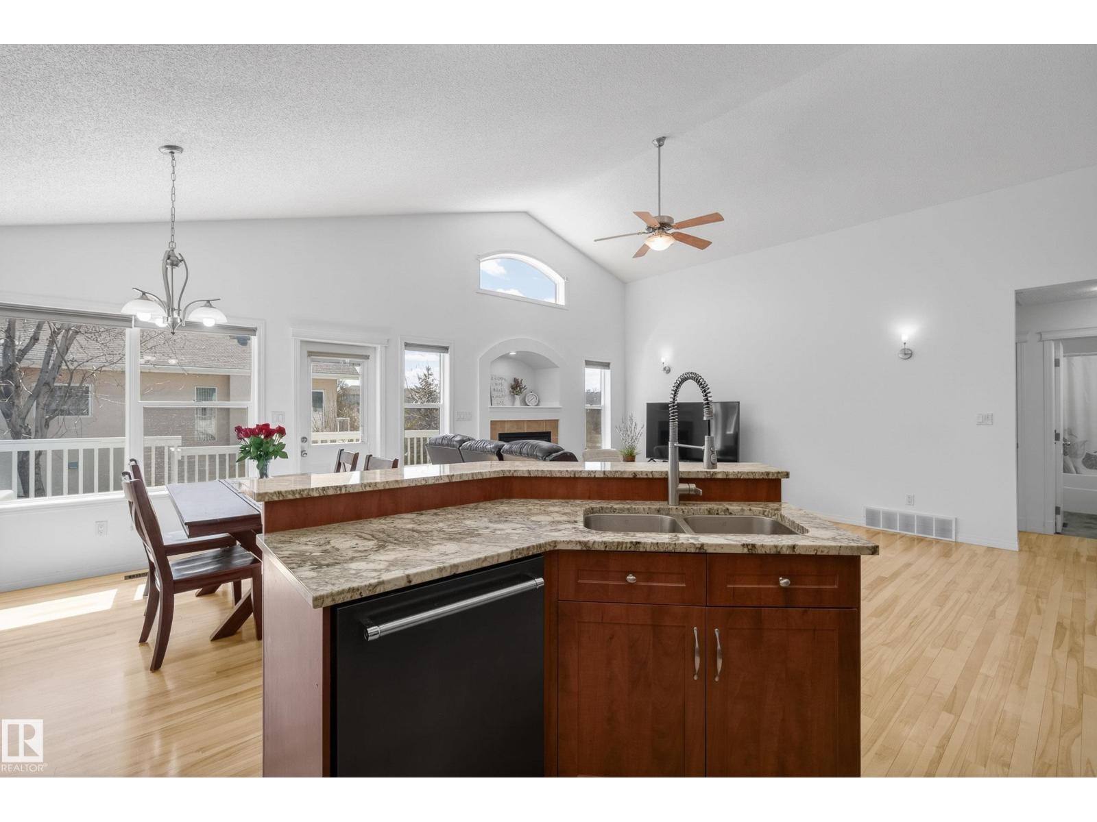 10807 6 Av SW, Edmonton, Alberta  T6W 1G3 - Photo 17 - E4492584