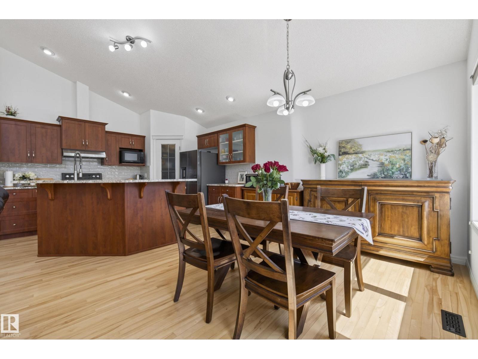 10807 6 Av SW, Edmonton, Alberta  T6W 1G3 - Photo 19 - E4492584