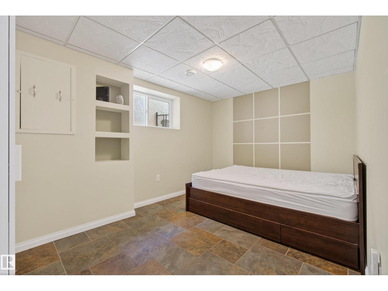 10807 6 Av SW, Edmonton, Alberta  T6W 1G3 - Photo 44 - E4492584