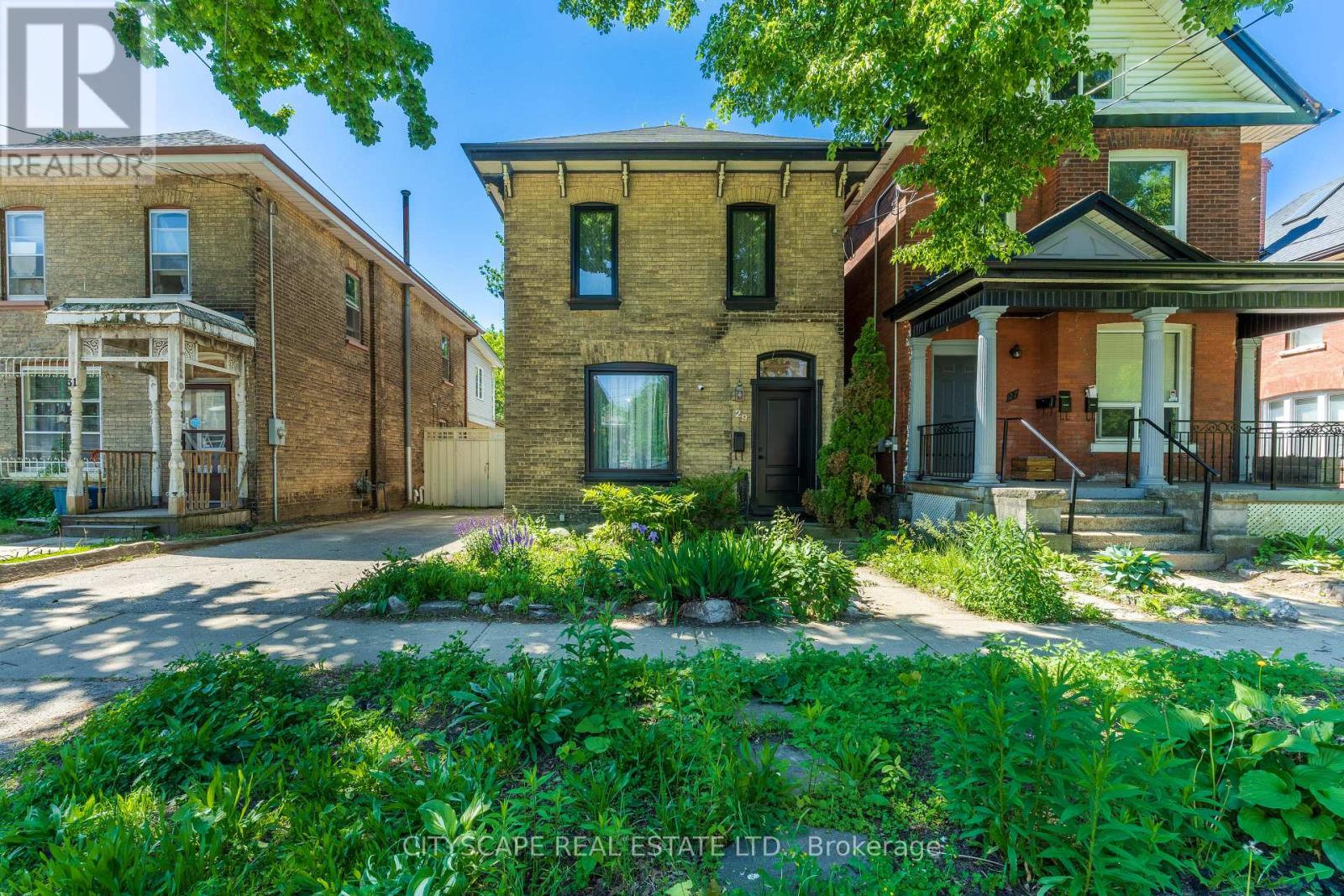 29 ARTHUR STREET, Brantford, Ontario