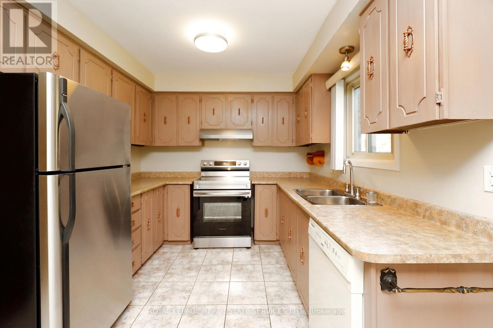 2706 Crystalburn Avenue, Mississauga, Ontario  L5B 2N8 - Photo 11 - W13419604