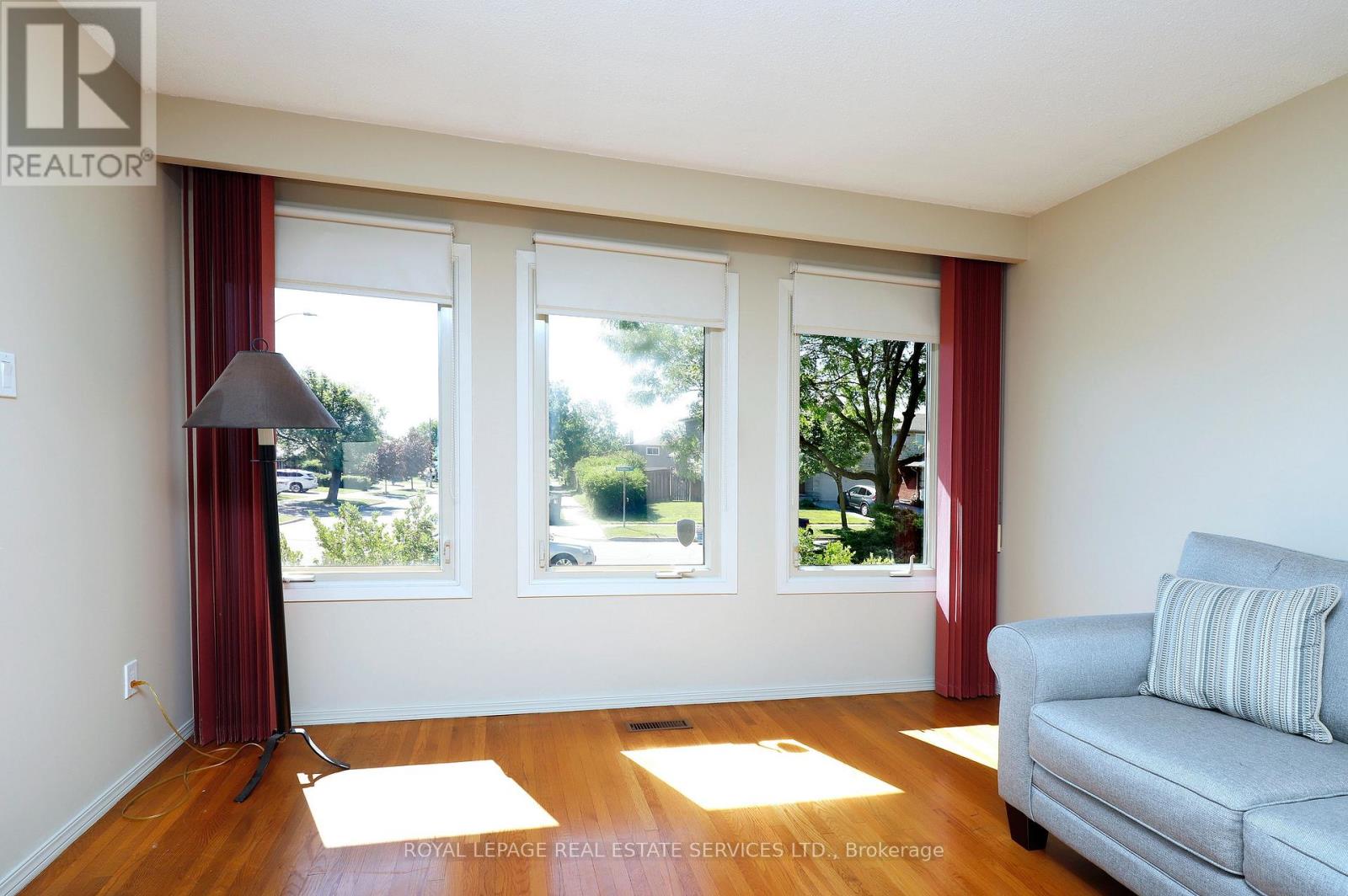 2706 Crystalburn Avenue, Mississauga, Ontario  L5B 2N8 - Photo 7 - W13419604