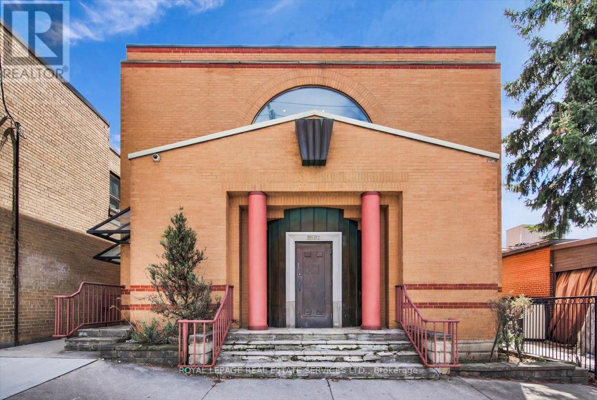 2547A EGLINTON AVENUE W, Toronto, Ontario