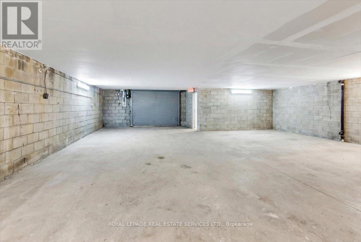 2547a Eglinton Avenue W, Toronto, Ontario  M6M 1T2 - Photo 13 - W13419636