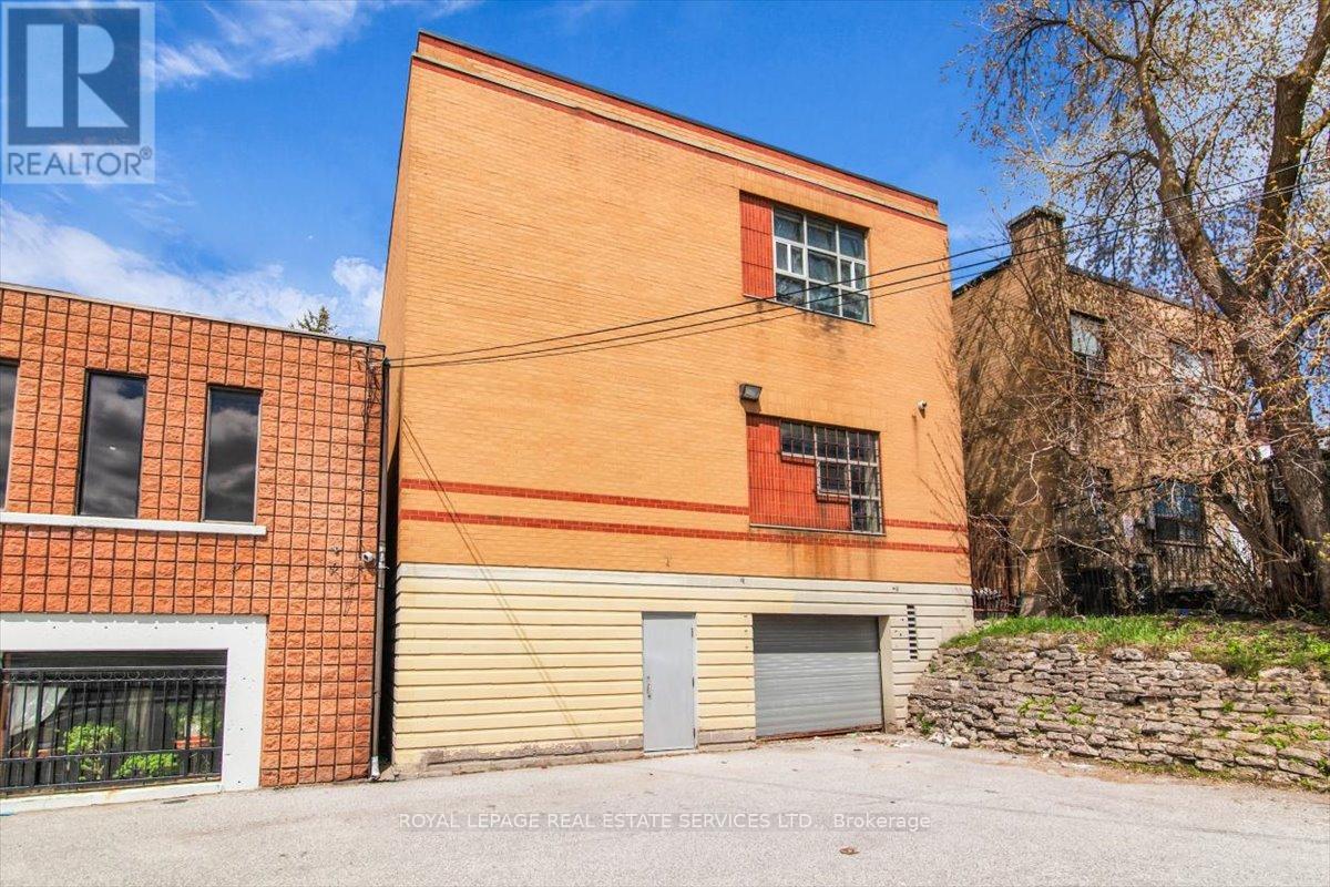 2547a Eglinton Avenue W, Toronto, Ontario  M6M 1T2 - Photo 15 - W13419636