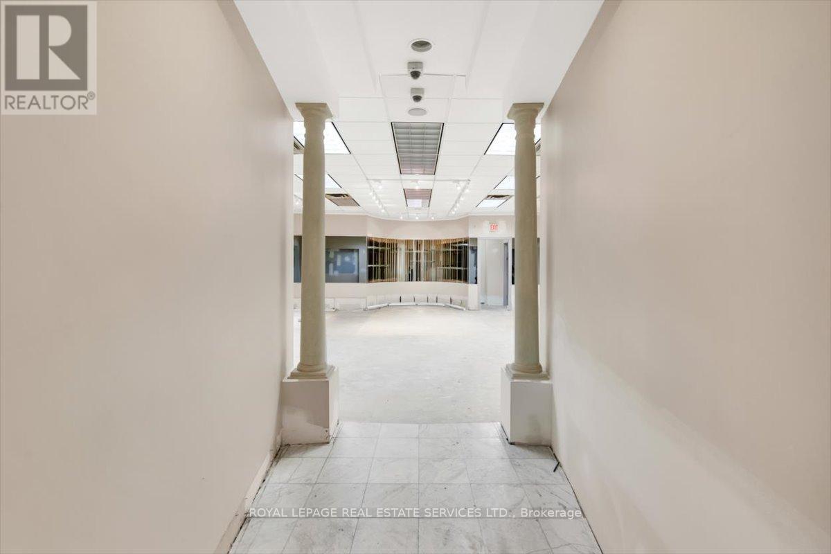 2547a Eglinton Avenue W, Toronto, Ontario  M6M 1T2 - Photo 3 - W13419636