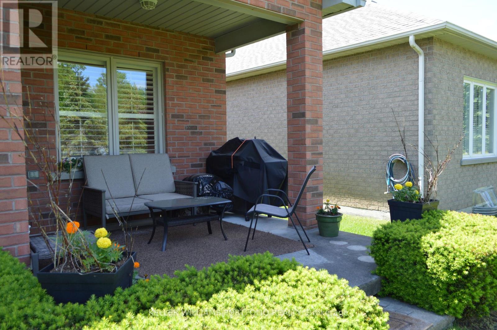 86 Legendary Trail, Whitchurch-Stouffville, Ontario  L4A 1N6 - Photo 39 - N12946842