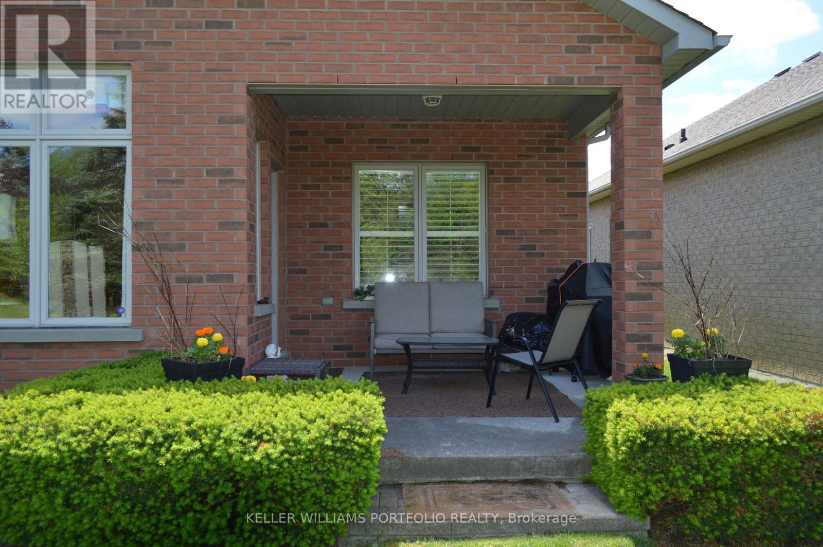 86 Legendary Trail, Whitchurch-Stouffville, Ontario  L4A 1N6 - Photo 38 - N12946842