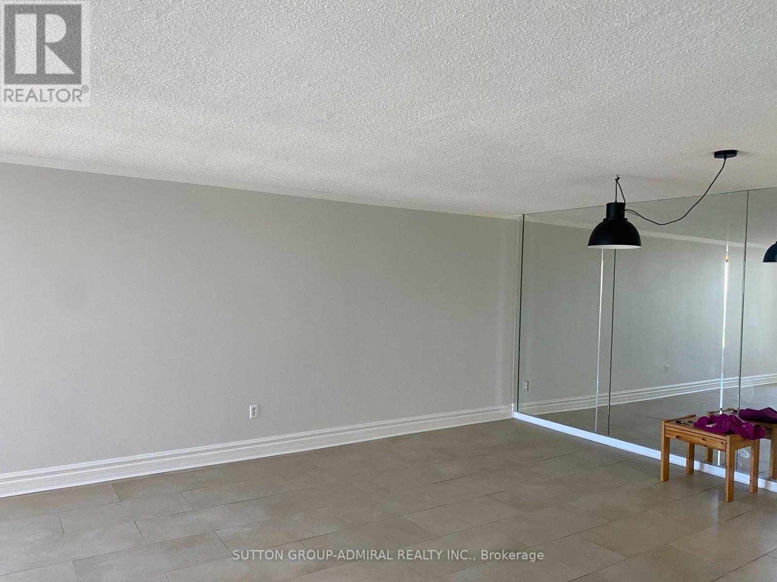 2804 - 2045 Lake Shore Boulevard W, Toronto, Ontario  M8V 2Z6 - Photo 3 - W13418922