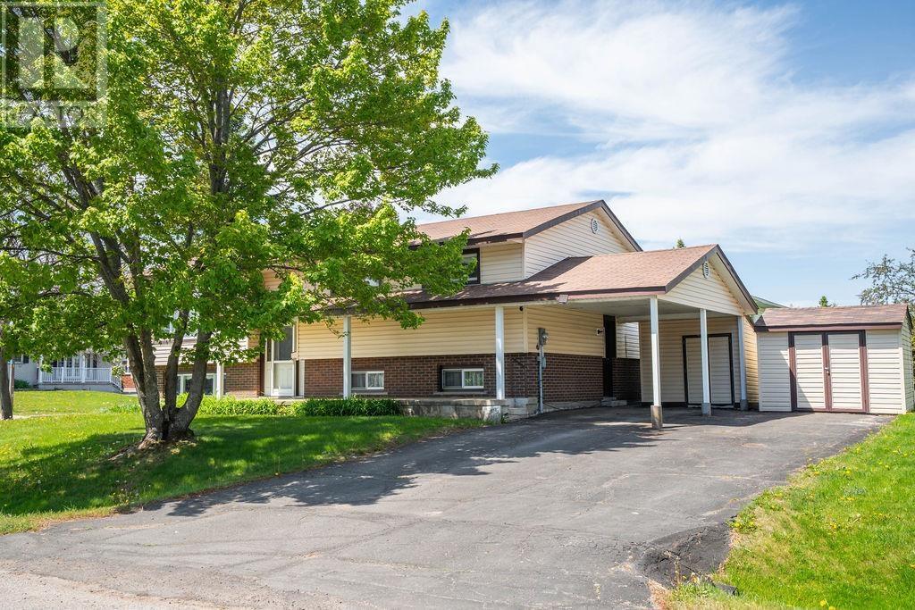 84 Koprash Ct, Sault Ste. Marie, Ontario  P6B 5R9 - Photo 1 - SM261351